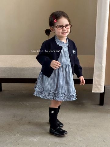 25115 - Set 2ct Fanxiaoke QC váy kẻ caro + cardigan xanh/đỏ bé gái size 80-120
