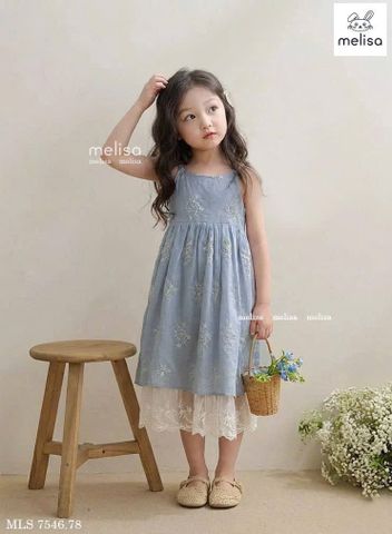 MLSDCC.7546 - Váy 2 dây Melisa sọc xanh thêu hoa chân ren trắng size 2 - 12y