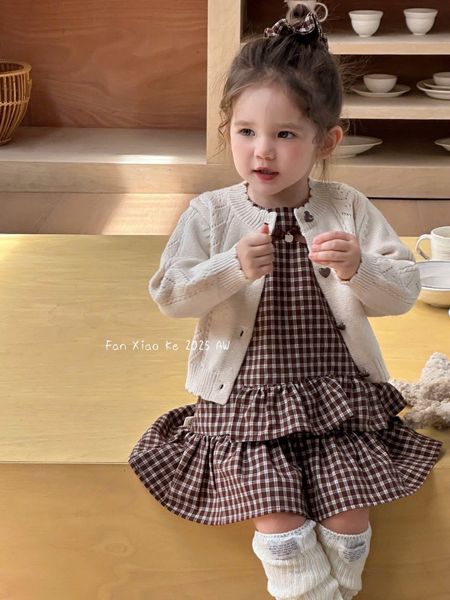 25178 - Set 2ct QC Fanxiaoke váy kẻ + cardigan bé gái size 80-120
