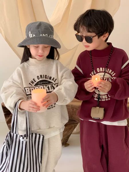 SH2512B01 - Bộ đồ ngủ (pyjama) cho trẻ em gái dệt kim, chất liệu sợi nhân tạo, size 90-150, không thương hiệu, NSX Huzhou Weixiaomeng Fashion Co., LTd