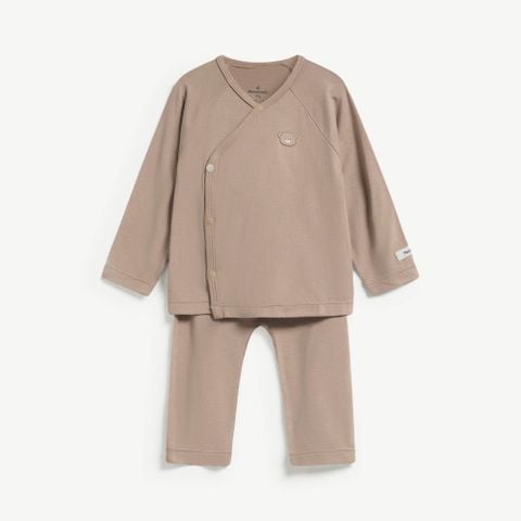  Bộ dài tay unisex màu nâu, cúc phối màu 