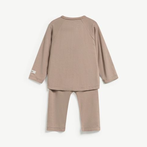  Bộ dài tay unisex màu nâu, cúc phối màu 
