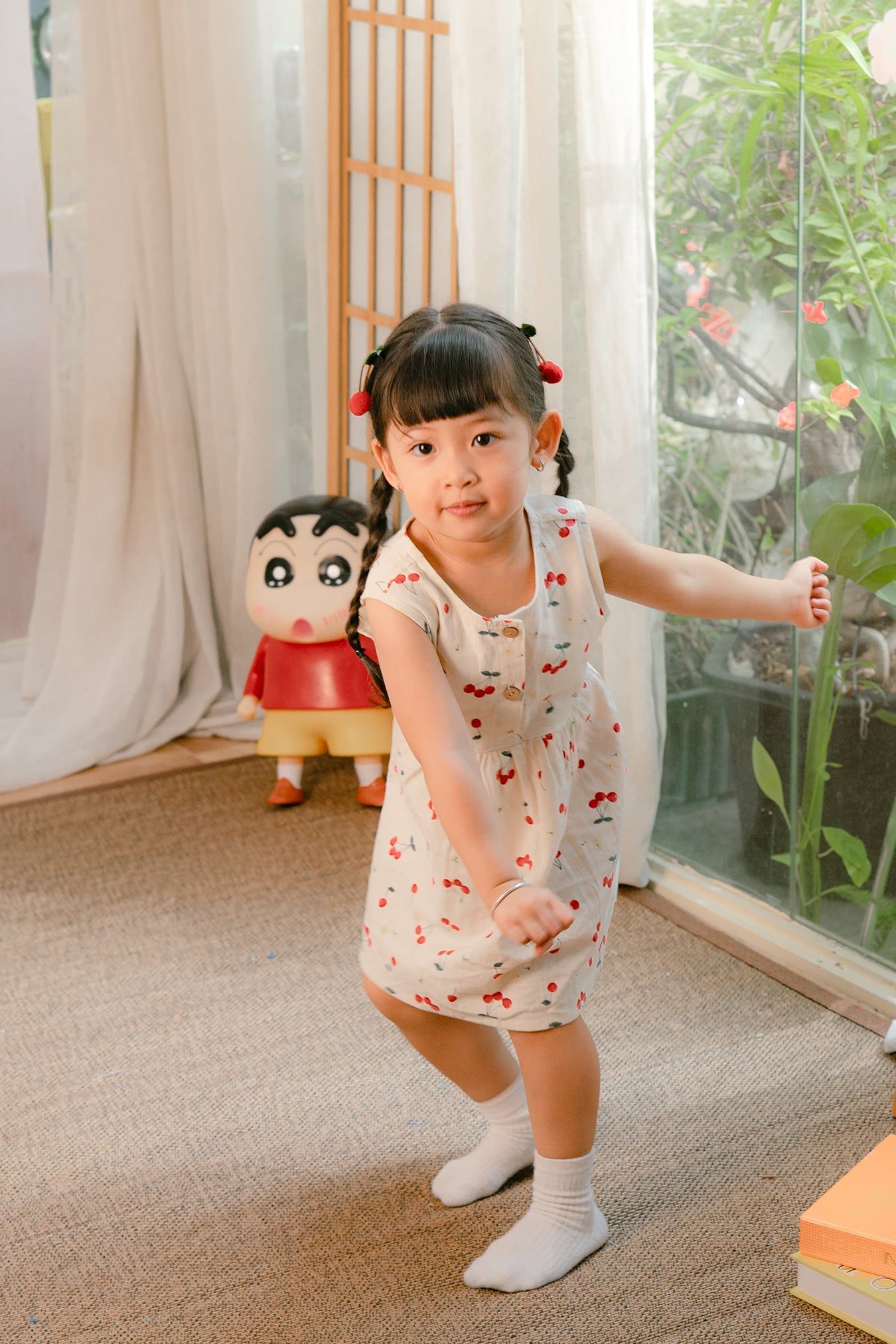 Đầm linen cherry bé gái