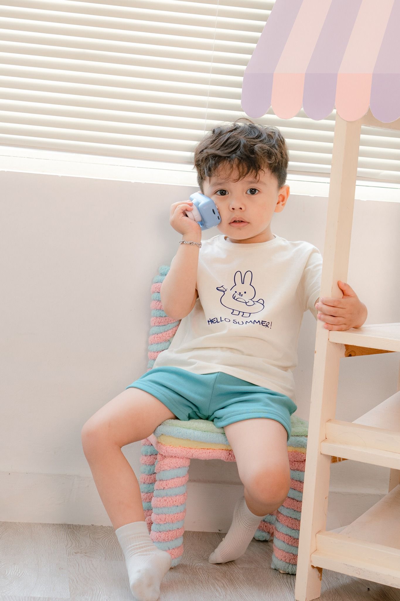 Áo thun tay ngắn in hình Summer 01 Thỏ đeo phao