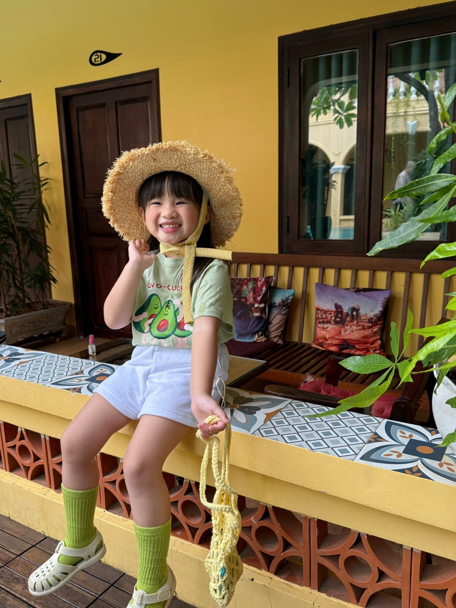 Áo thun tay ngắn in hình trái bơ cho bé trai bé gái À Ú