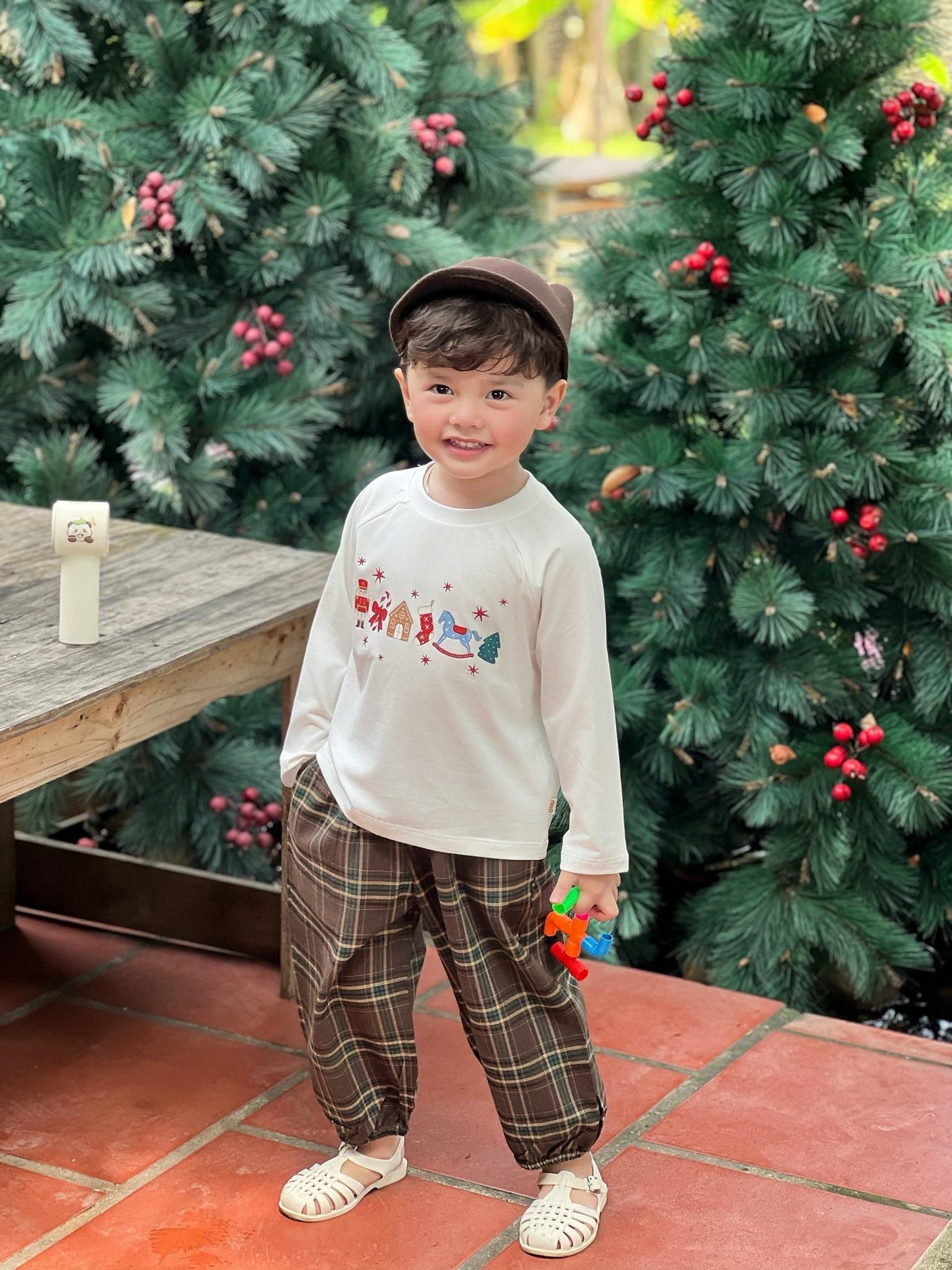  Áo raglan tay dài Noel Wonderland 