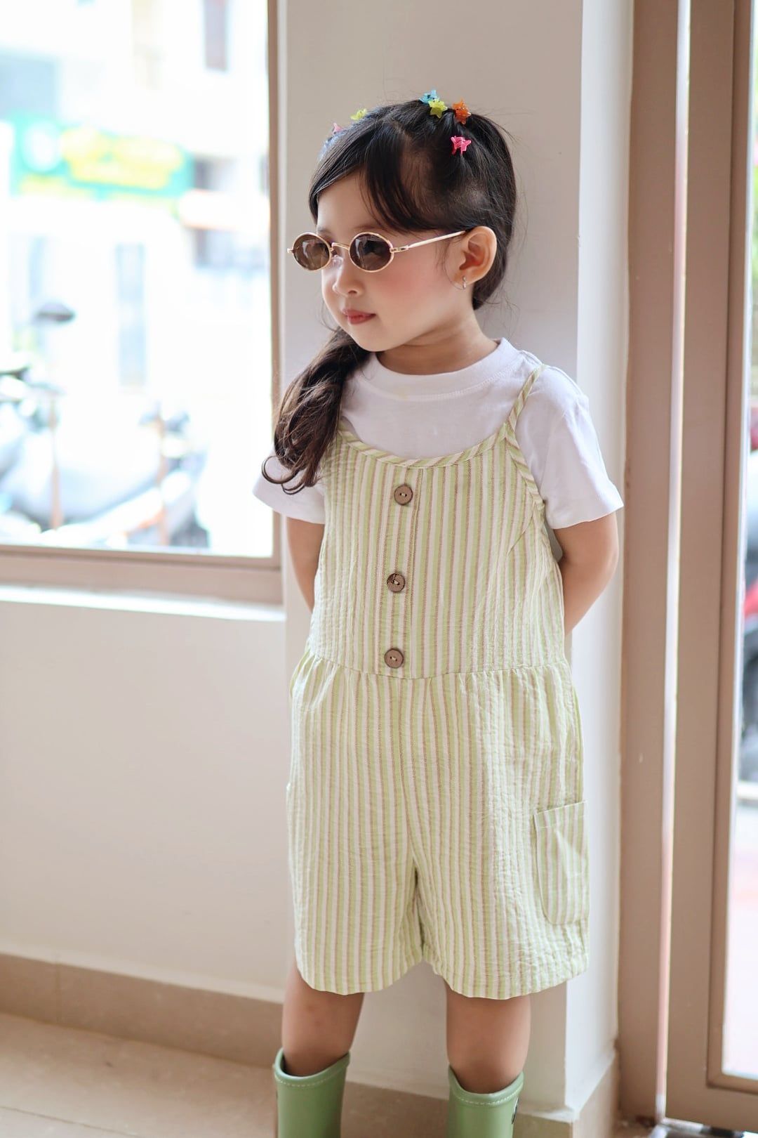 Jumpsuit bé gái sọc vải đũi bé gái À Ú