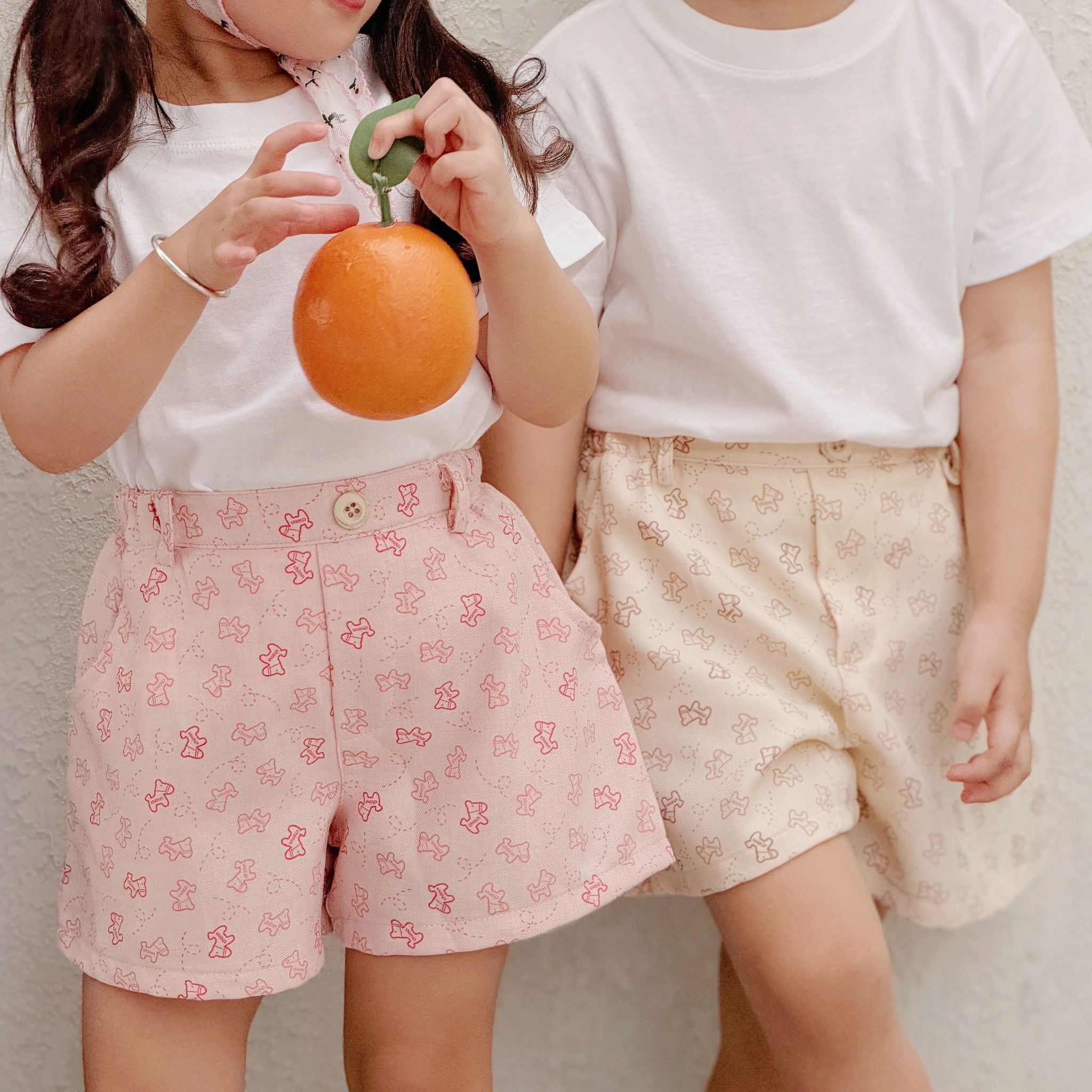 Quần short cho bé vải đũi in hoạ tiết ngựa