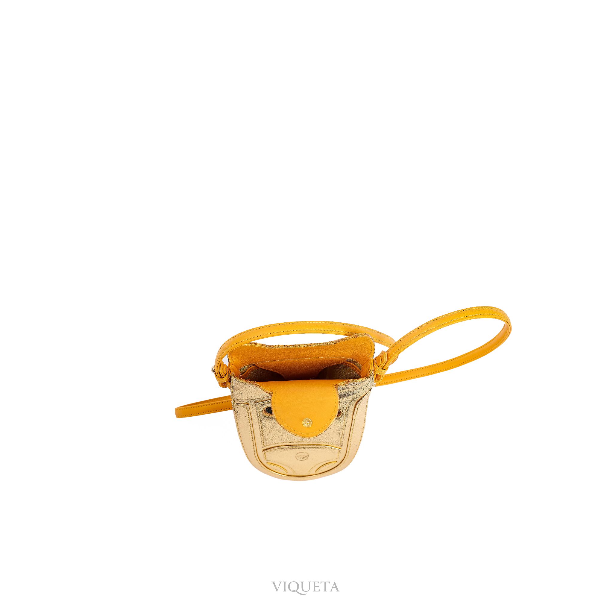 HAPPY HORSE-GOLDEN