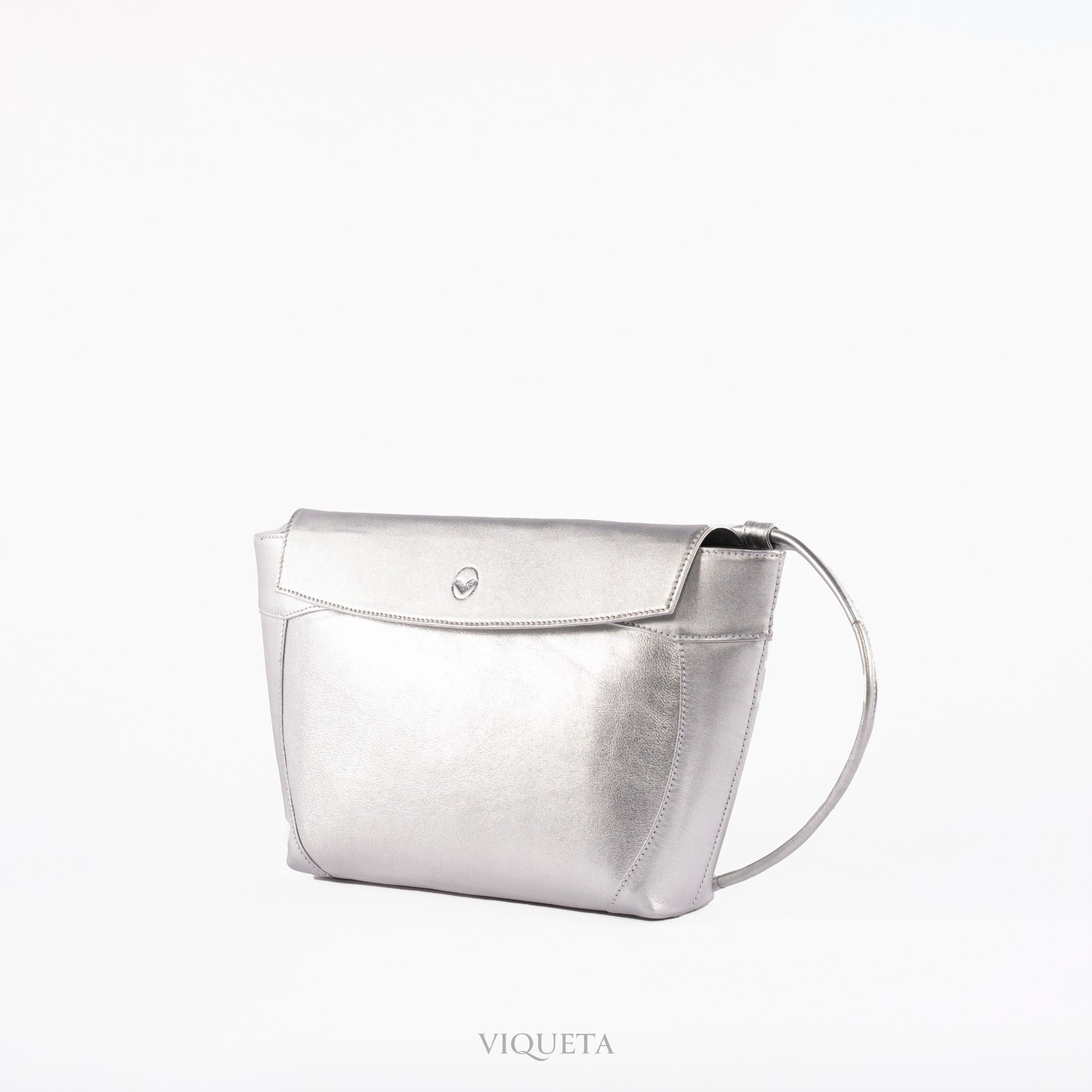 CLOUD V3 MEDIUM-SILVER