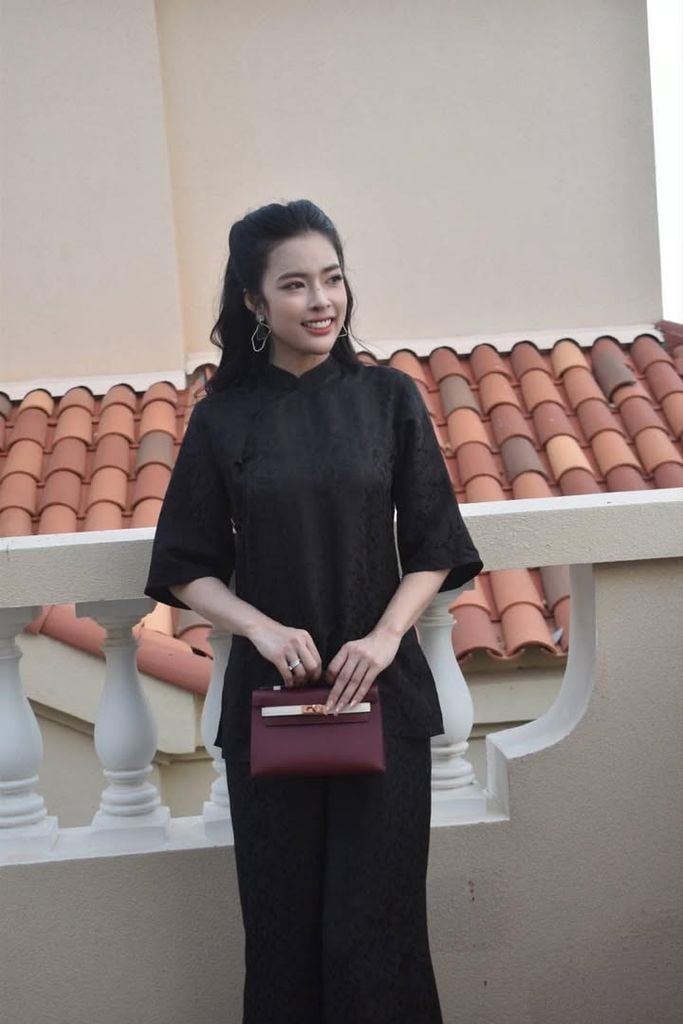 PP đen tay ngắn