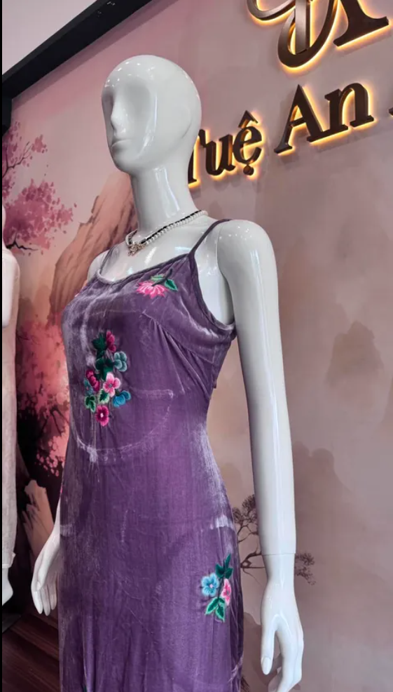 Đầm nhung hai dây tím