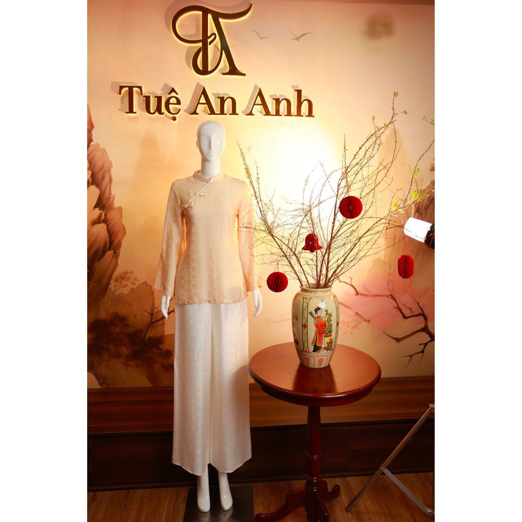 Pháp Phục Vàng Kem