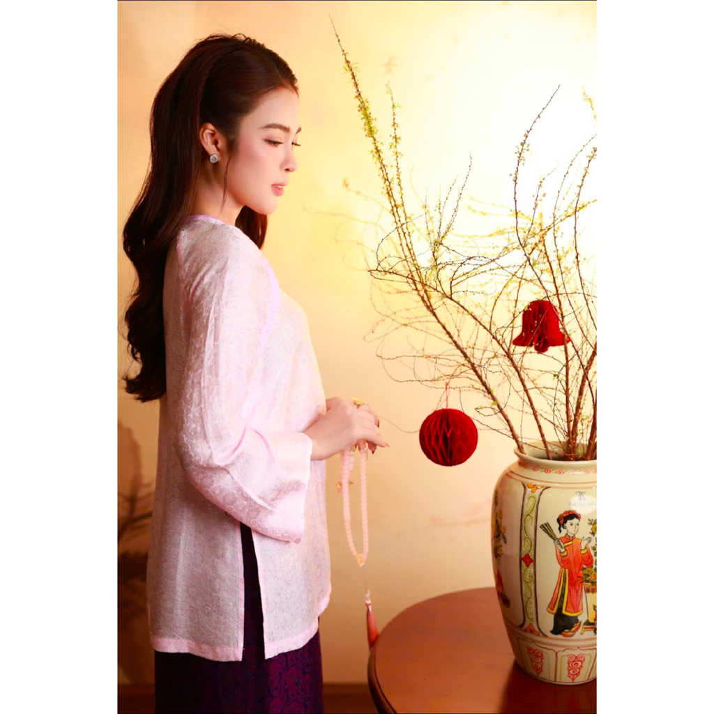 Pháp Phục Hồng Vai Viền Bèo