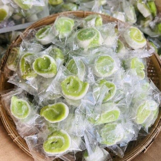  Kẹo dừa non lá dứa cuộn mini 