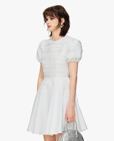  GIGI - Đầm mini cổ tròn tay phồng phối ren 