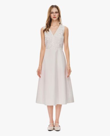  GIGI - Đầm sát nách midi cổ V phối ren 