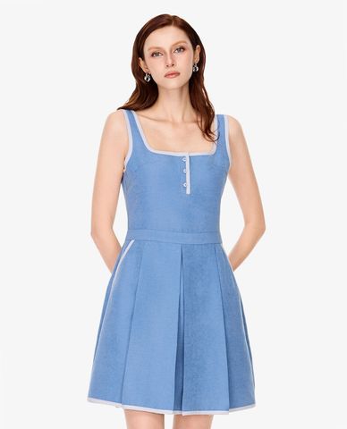  GIGI - Đầm xếp li mini hai dây cổ vuông 