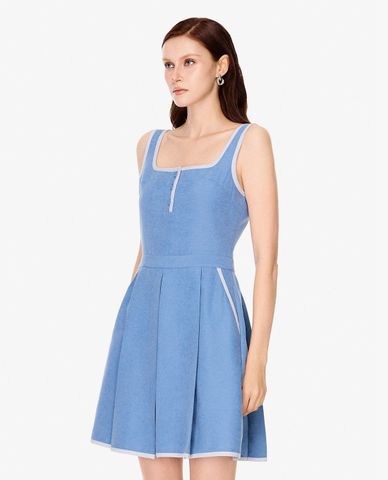  GIGI - Đầm xếp li mini hai dây cổ vuông 