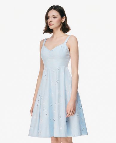  GIGI - Đầm hai dây mini cổ tim thêu hoa 