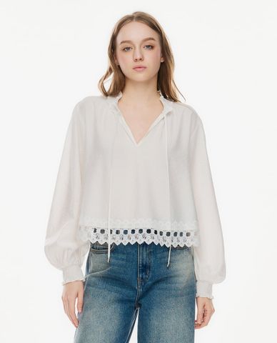  GIGI - Áo kiểu nữ cổ V dây rút tay phồng phối ren 