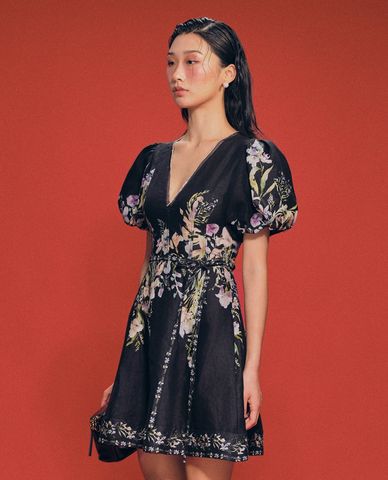  GIGI - Đầm mini cổ V tay bồng phối hoạ tiết hoa nữ tính 