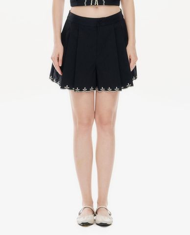  GIGI - Quần short nữ giả váy xếp li phối viền 