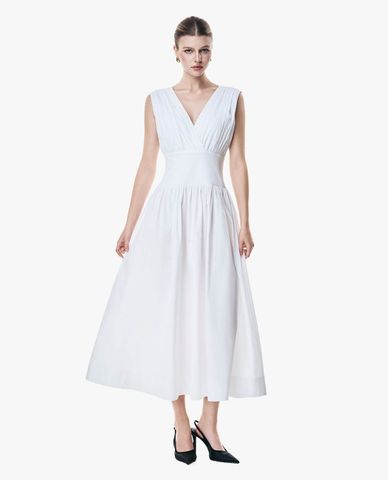  GIGI - Đầm sát nách midi cổ V xếp li chiết eo 