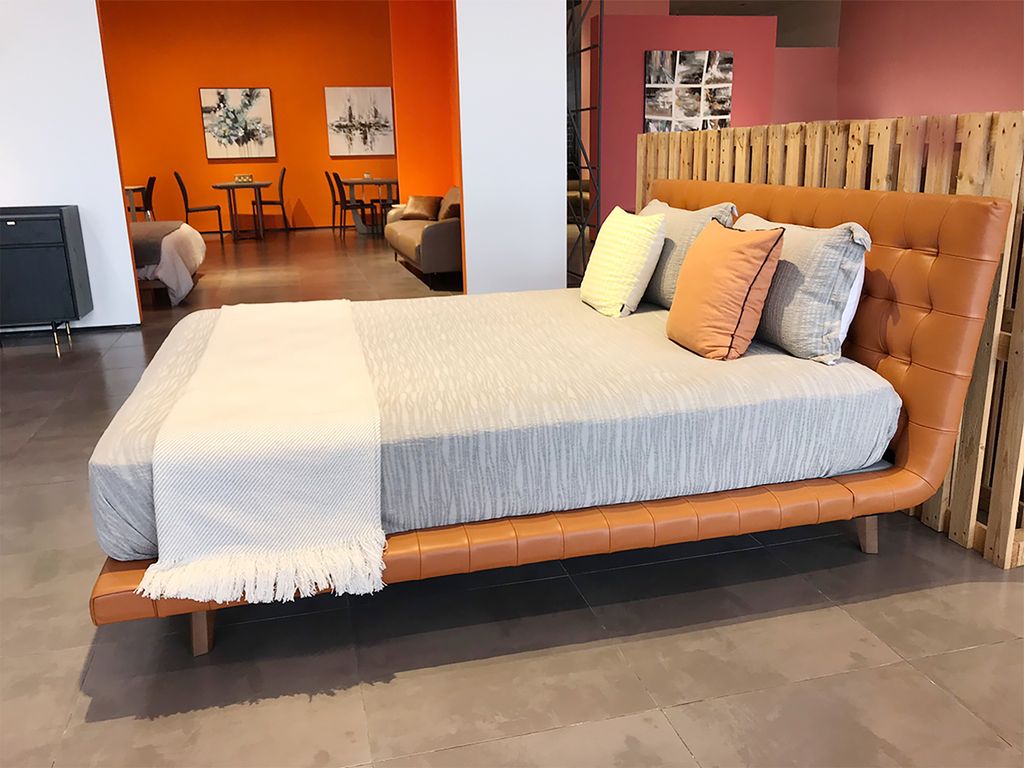 G02K - Giường da thật, chân gỗ sồi nhập khẩu