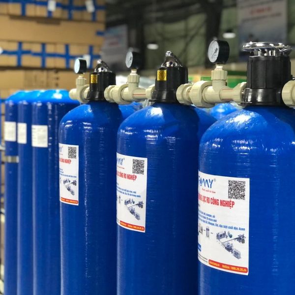 Vỏ Cột Lọc Composite 1054 + Van Tay 3 Cửa Famy - Sử Dụng Cho Bộ Lọc Tổng Nước Sinh Hoạt Đầu Nguồn
