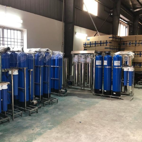 Vỏ Cột Lọc Composite 1054 + Van Tay 3 Cửa Famy - Sử Dụng Cho Bộ Lọc Tổng Nước Sinh Hoạt Đầu Nguồn
