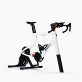  ZWIFT RIDE BIKE cùng KICK CORE 2 