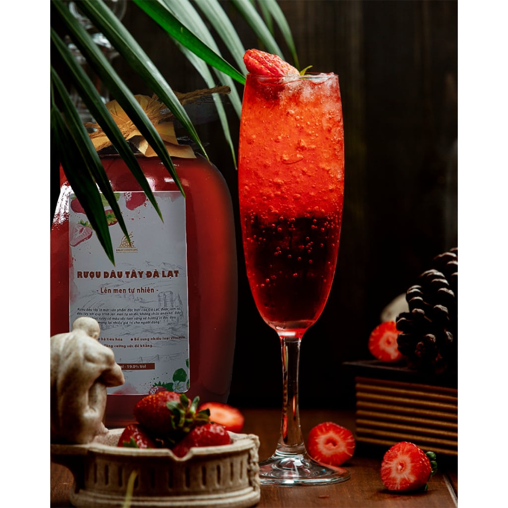 Dâu tây Đà Lạt đã lên men rượu,, Dalat Cordyceps - 500ml