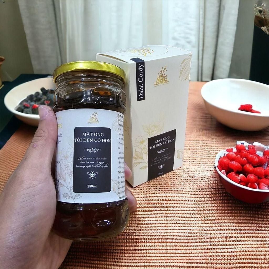 Mật ong ngâm tỏi đen lý sơn - Hộp cao cấp
