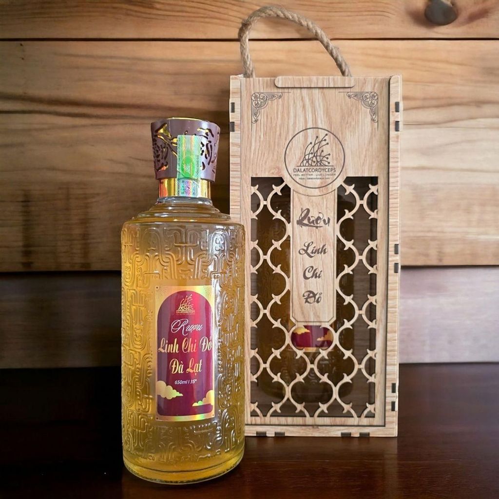Nấm linh chi đỏ ngâm rượu - Dalat Cordyceps - Hộp gỗ cao cấp