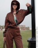  QUẦN NÂU DÀI VIỀN XANH ỐNG VÒM Mocha Emerald Curved Track Pants - Q9645 