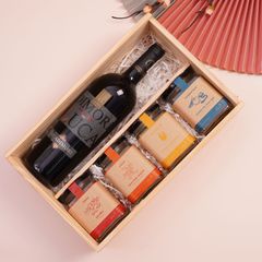 Hộp Quà Tết Phúc Lộc 3 – Hộp quà Tết hoa mai tinh tế