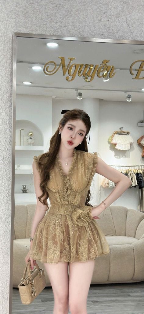 Đầm ren hoa ánh kim dáng xòe (V08)