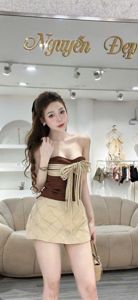 Áo hai dây xếp tầng phối nơ và chân váy cạp trễ (R53)
