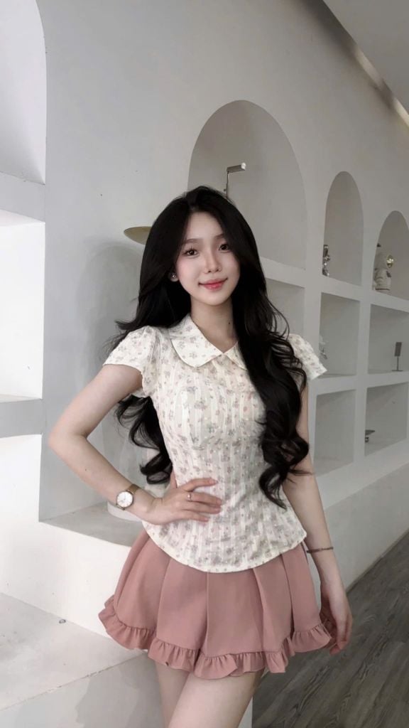 Set áo hoa nhí phối chân váy xếp li bản lớn (U26)
