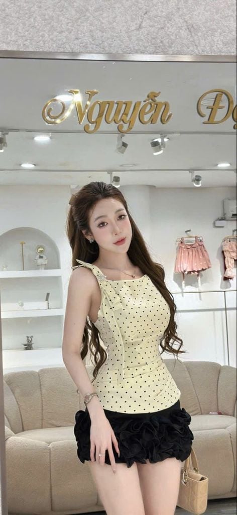 Set áo sát nách nơ vai kèm váy bèo tầng dáng ôm (K50)