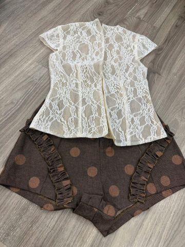 Set áo ren đính cúc ngọc và quần short (U22)