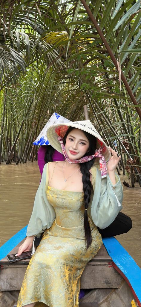 Đầm Hai Dây Kèm Choàng Voan (U71)