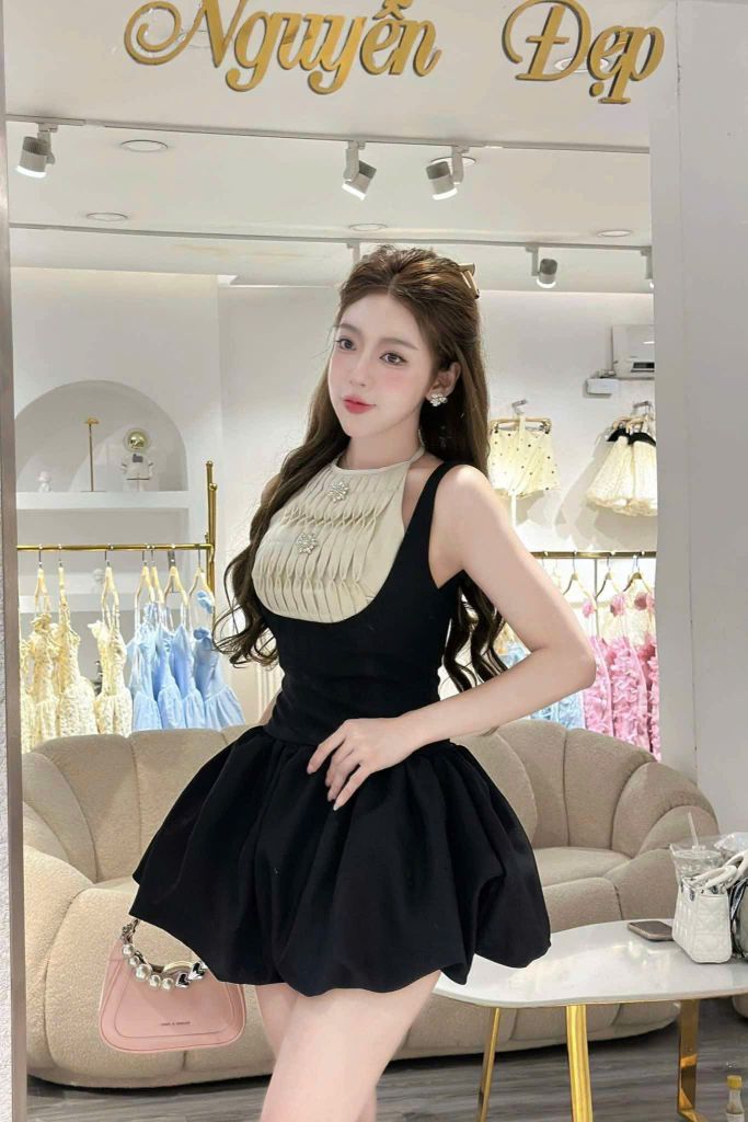 Đầm bí phối cổ yếm vải chéo hàn (K06)