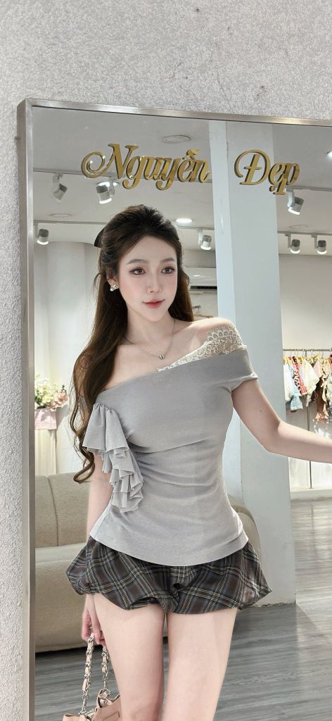 Áo Bẹt Vai Thun Ren Và Quần Bí Sọc (T58)