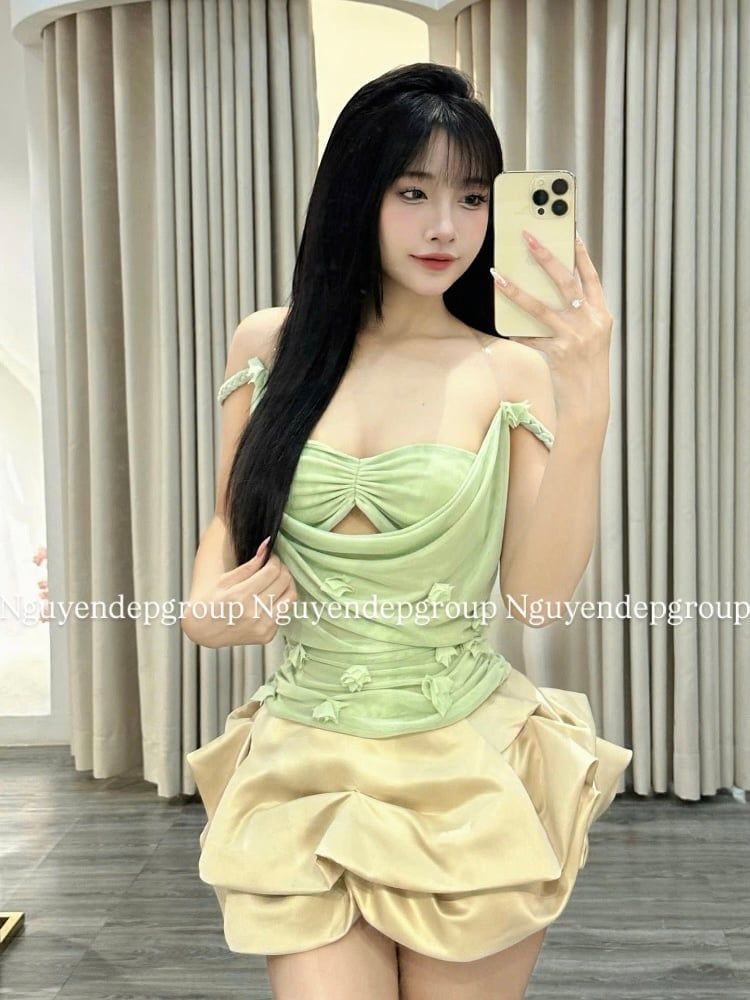 set áo 2s cổ đổ kèm quây phối hoa (e74)