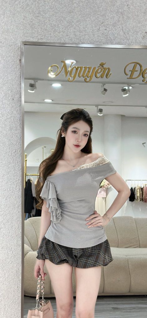 Áo Bẹt Vai Thun Ren Và Quần Bí Sọc (T58)