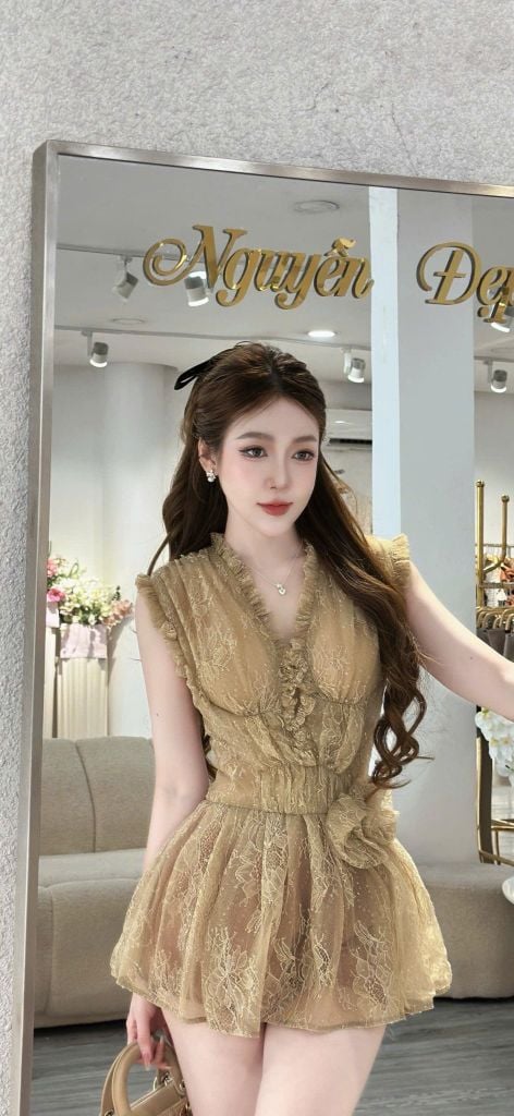 Đầm ren hoa ánh kim dáng xòe (V08)