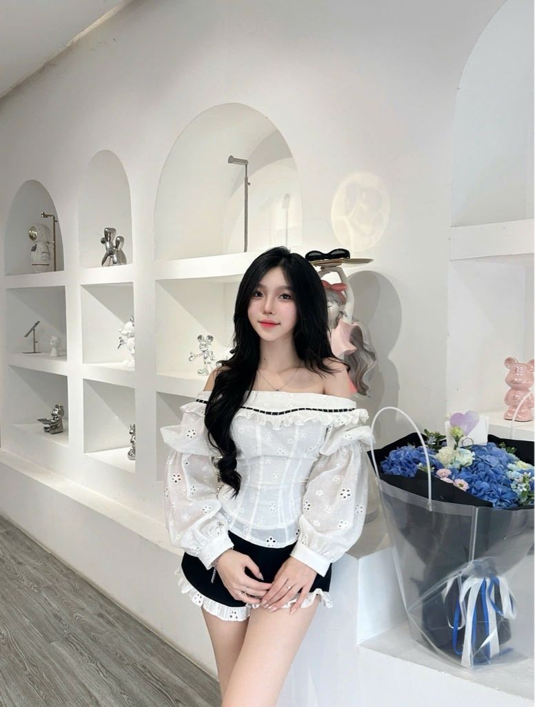 Set áo bẹt vai hoa nổi phối cv viền bèo (K59)