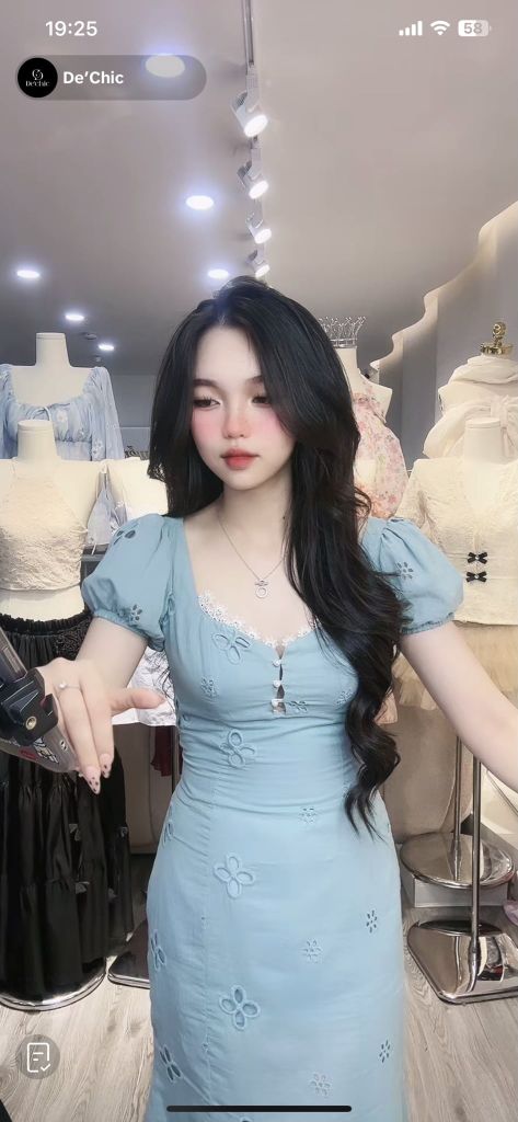 Đầm ôm viền ren dáng đuôi cá (C09)